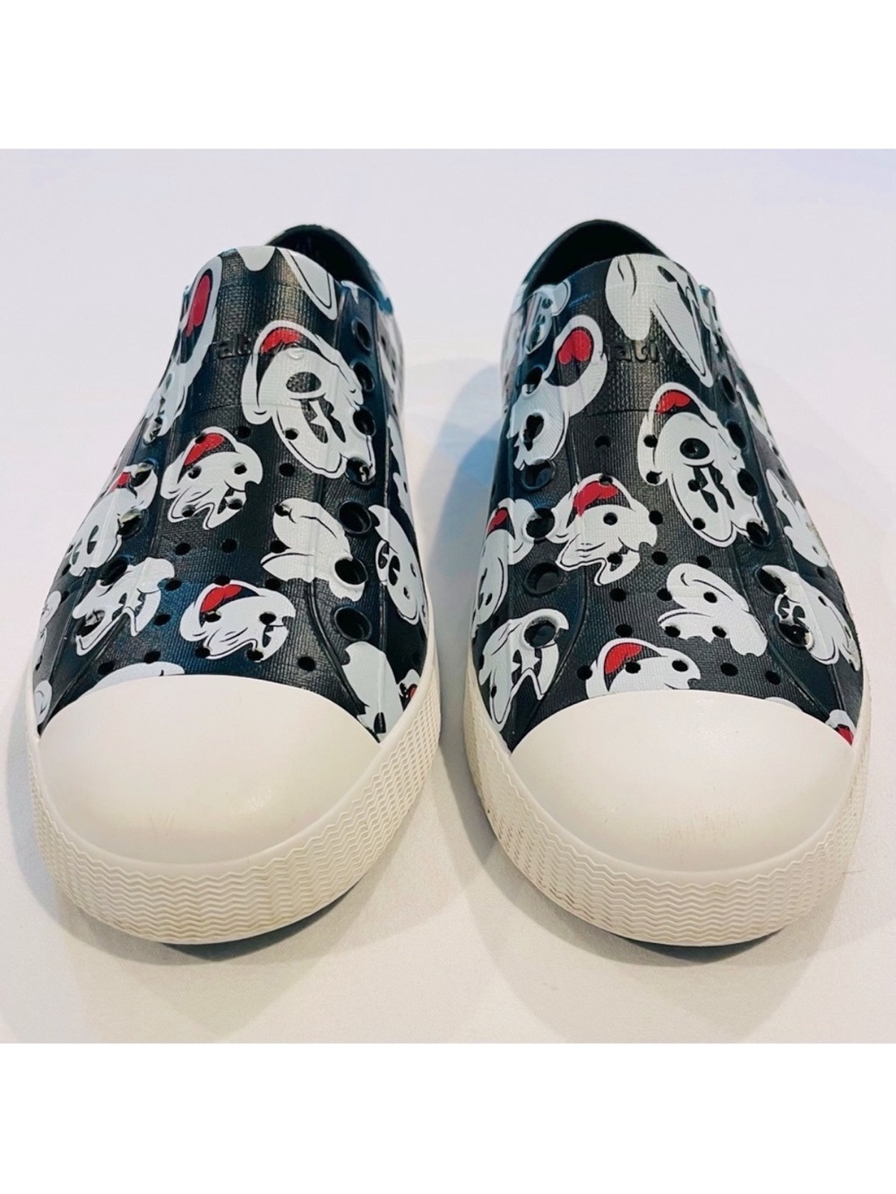 Native Shoes Mickey Mouse Jefferson Boys 5 Womens 7 Disney Slip-Ons Black Vegan